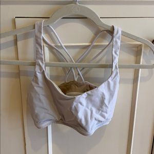 White lululemon sports bra